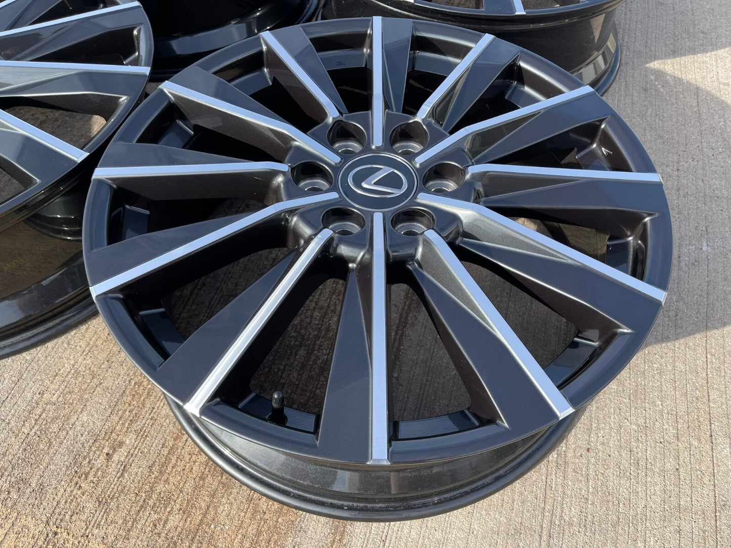 22" Lexus GX550 OEM wheels rims Toyota Land Cruiser Tundra 78519 LX600 2026 NEW