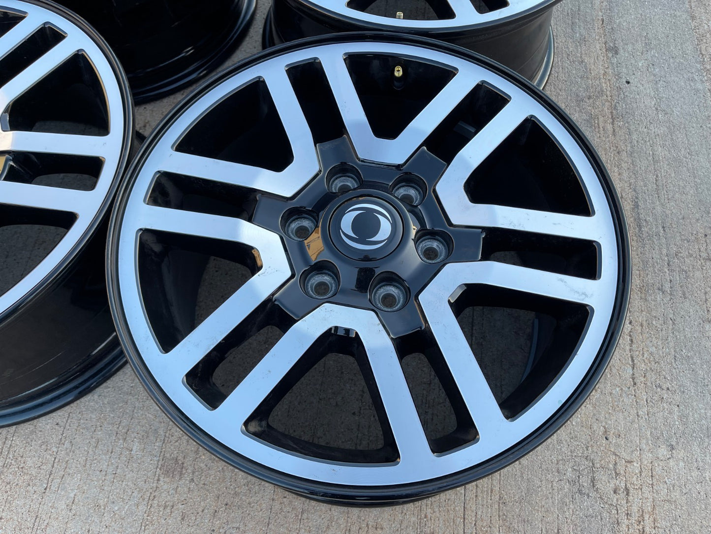 (1) 17" INEOS Grenadier OEM 8775 wheel rim 2023 2024 2025 2026 NEW
