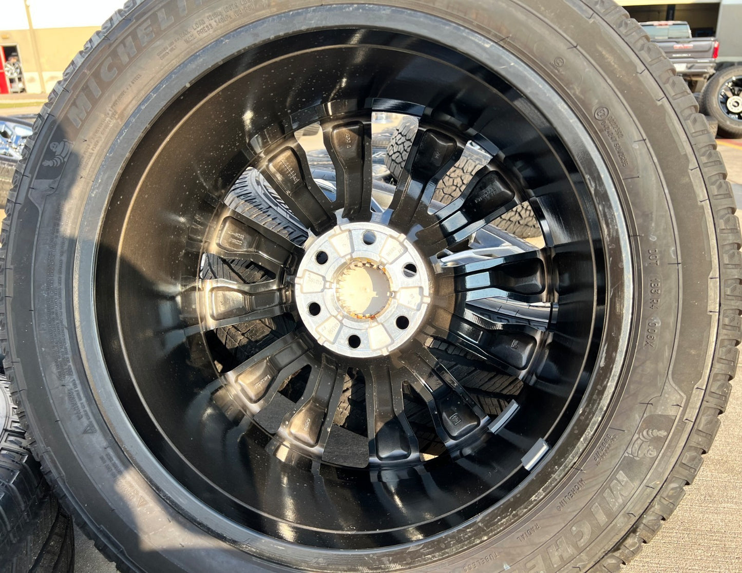 22" Chevy Tahoe Silverado Suburban OEM wheels rims NEW MICHELIN 2025 2026