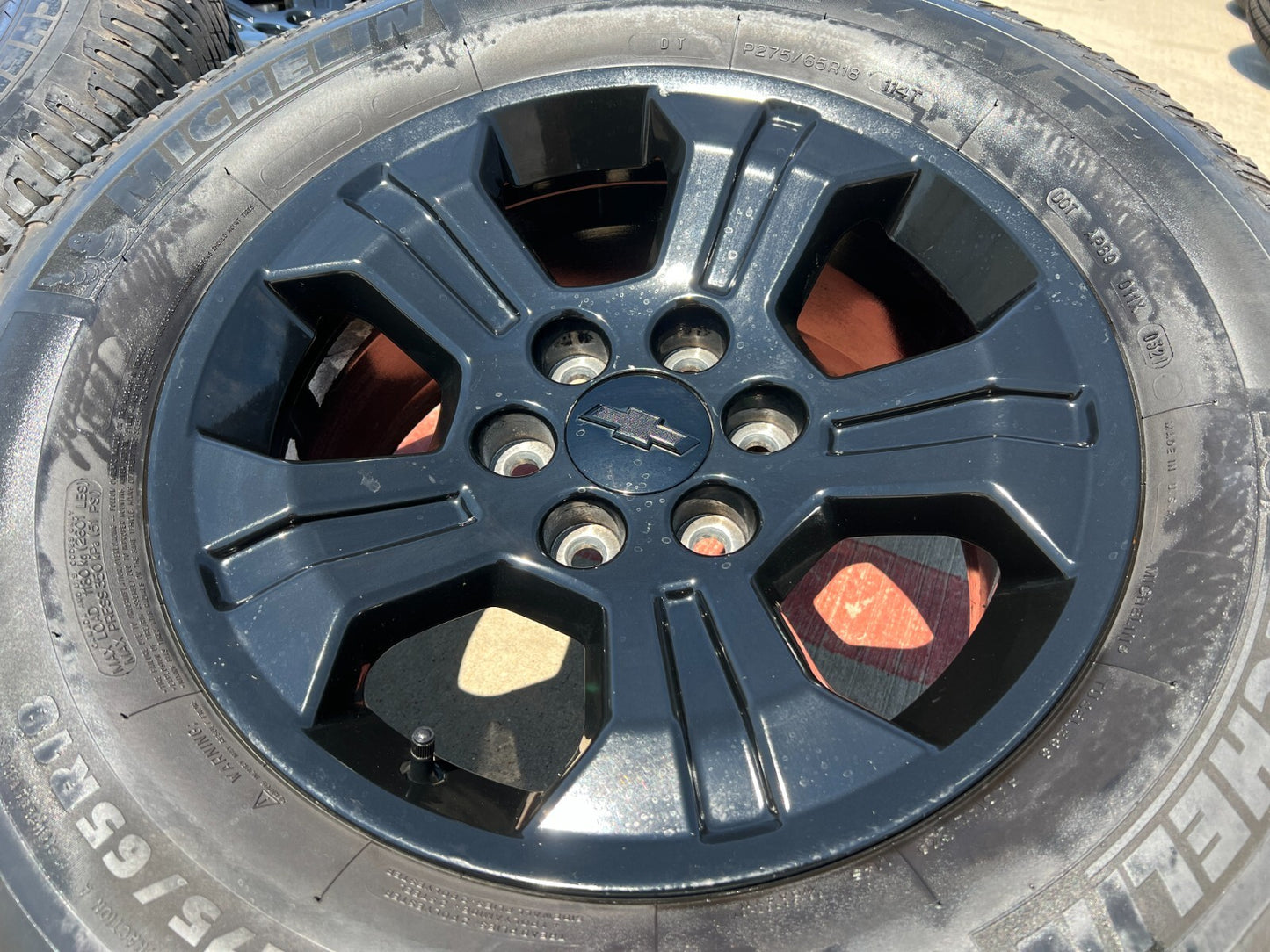 18" Chevy Tahoe Suburban Z71 OEM 5647 5753 wheels rims tires black Silverado