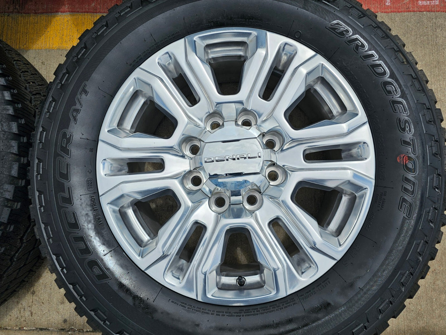 20" GMC Sierra Denali 2500 3500 OEM 5957 wheels rims tires 2022 2023 2024 2025