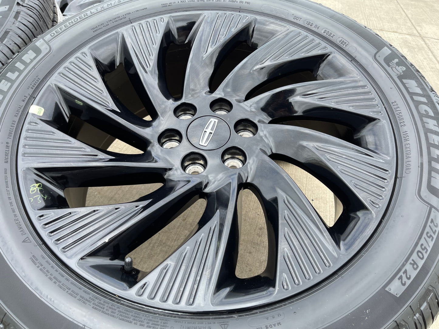 22" Lincoln Navigator OEM rims wheels BLACK LABEL 2024 2025 2026 MICHELIN NEW