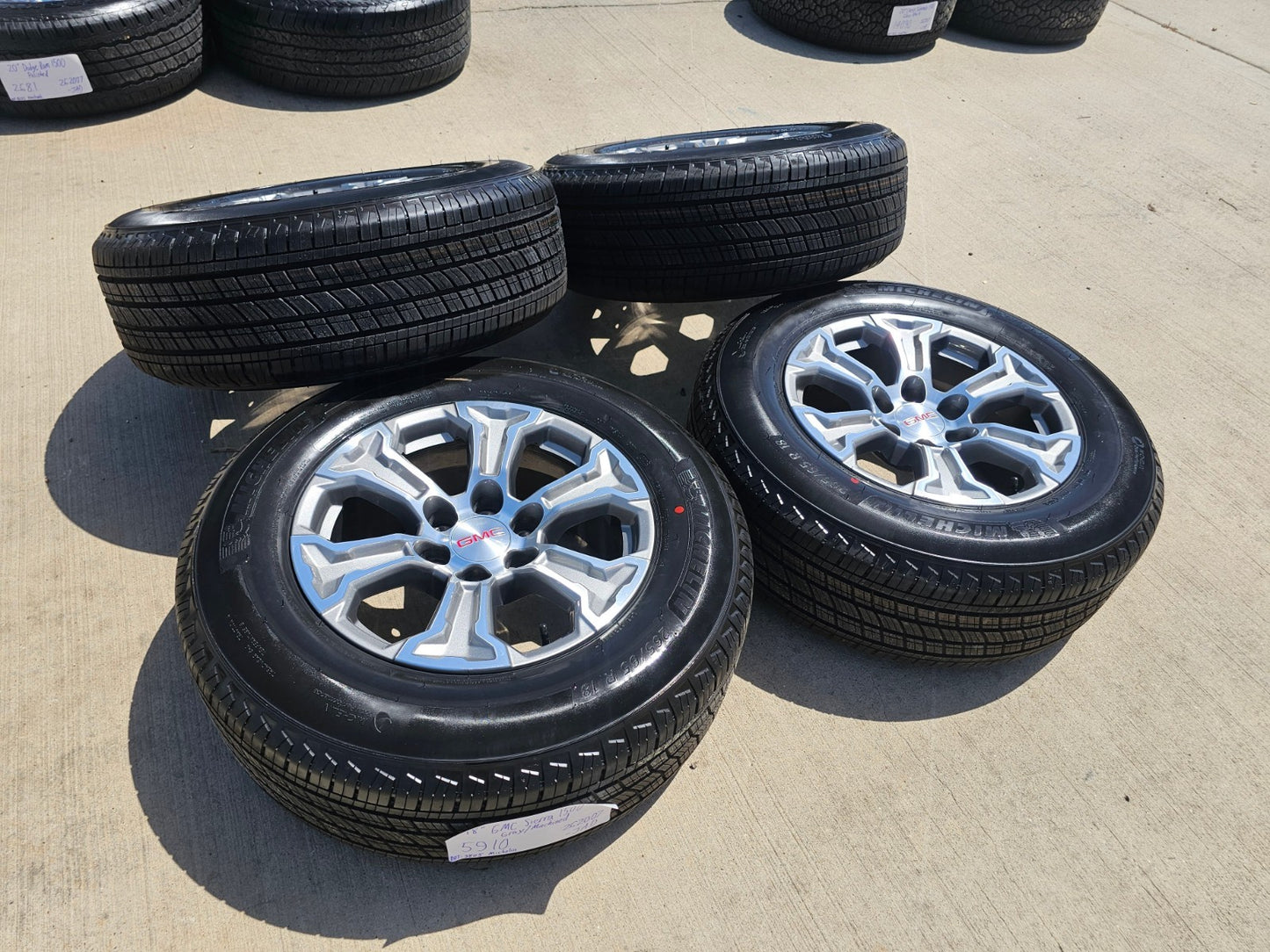 18" GMC Sierra Canyon Chevy Tahoe Colorado OEM 5910 wheels rims MICHELIN