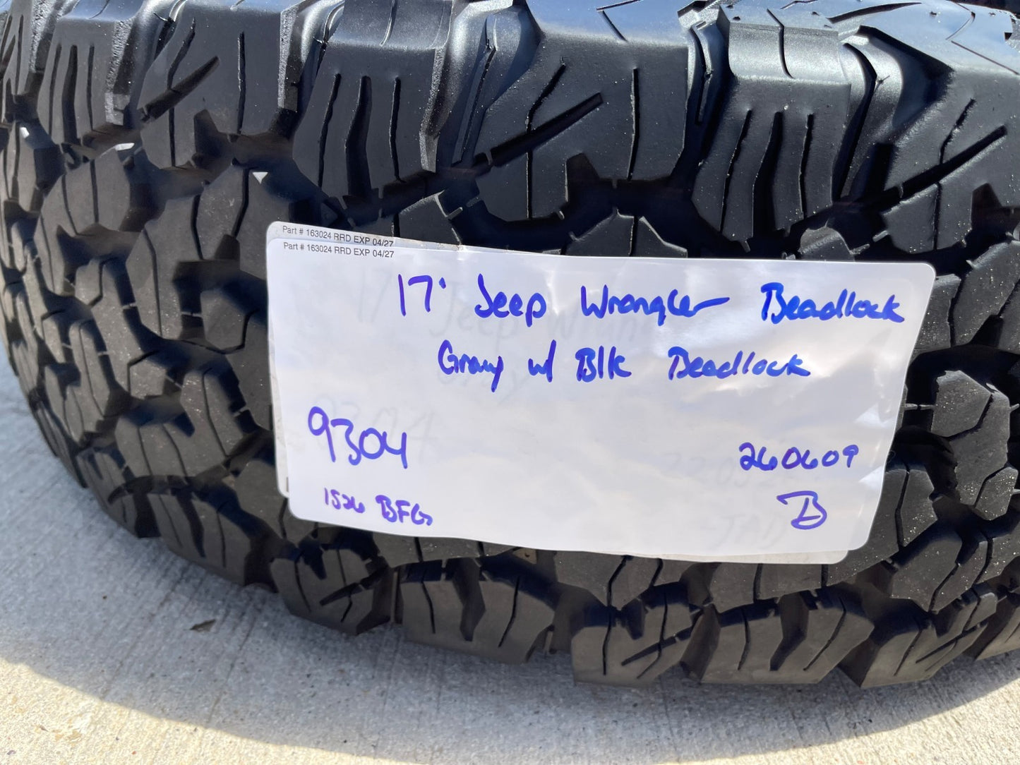 17" Jeep Wrangler 392 Gladiator Rubicon OEM BEADLOCK wheels rims SET 9304 95240