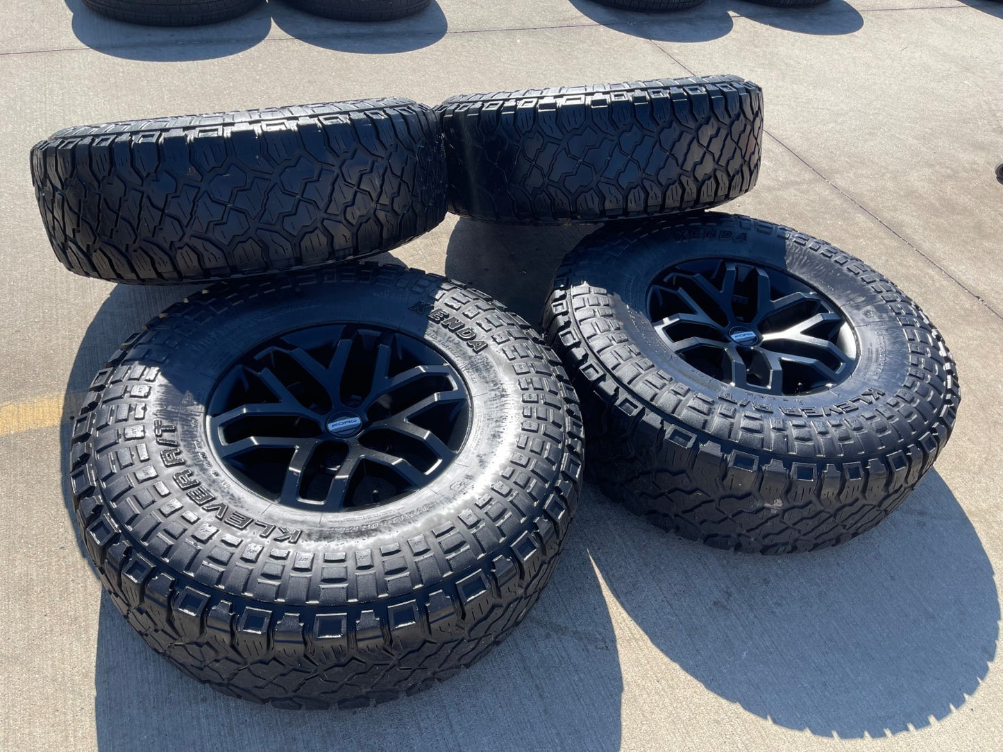 17" Ford F-150 Raptor OEM 10115 rims wheels tires KENDA R/T 37"