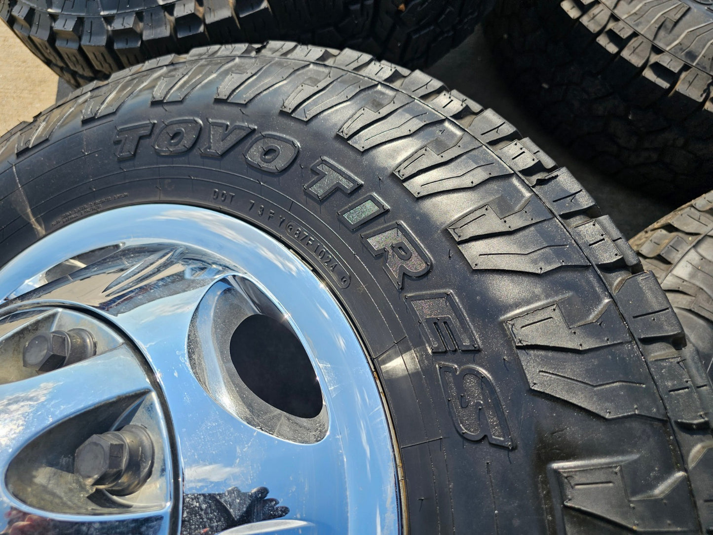17" Chevy Silverado GMC Sierra 3500 Dually simulator rims wheels OEM 8094 TOYO