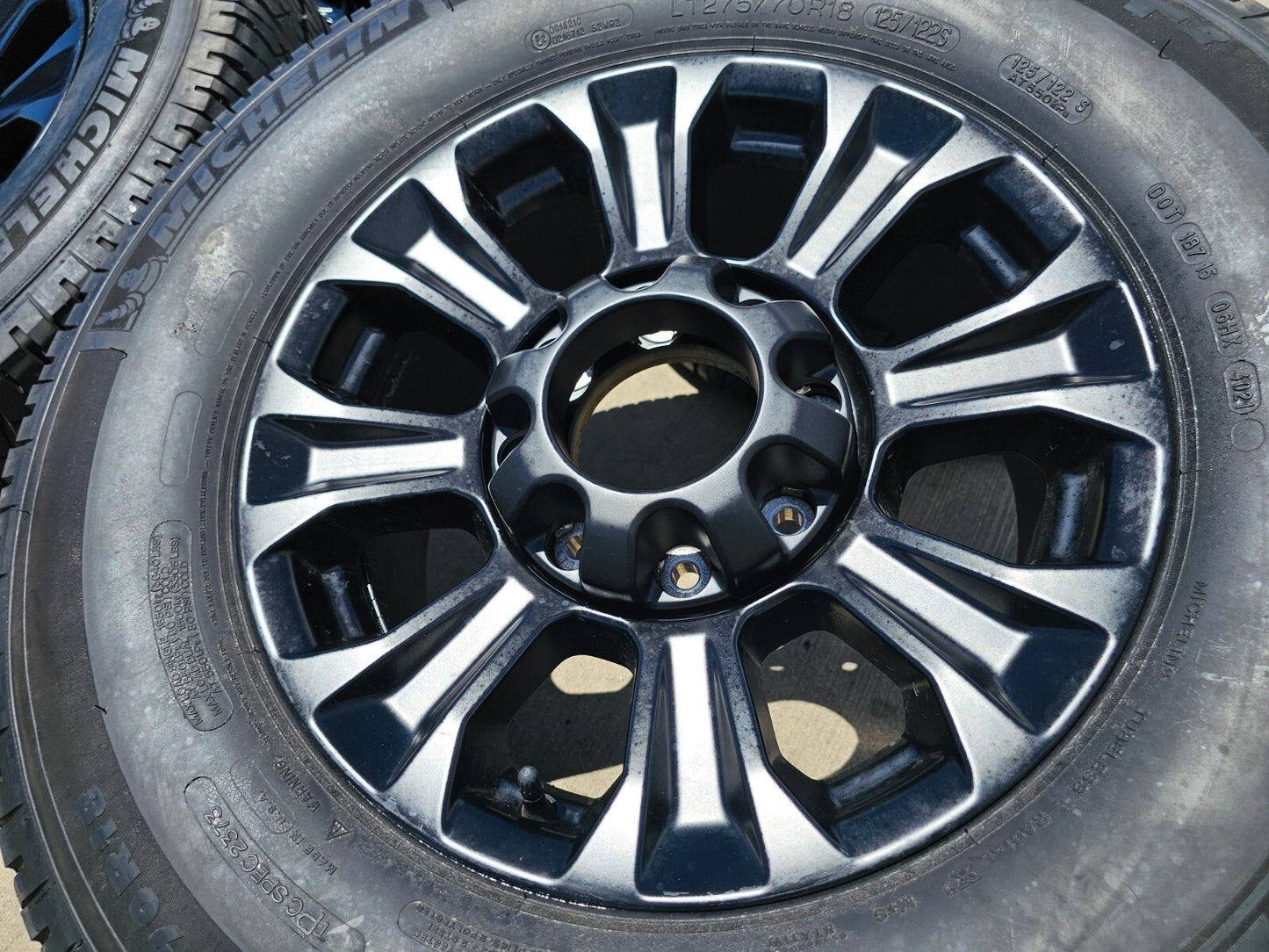 18" Ford F-250 F-350 OEM rims wheels 10097 tires MICHELIN