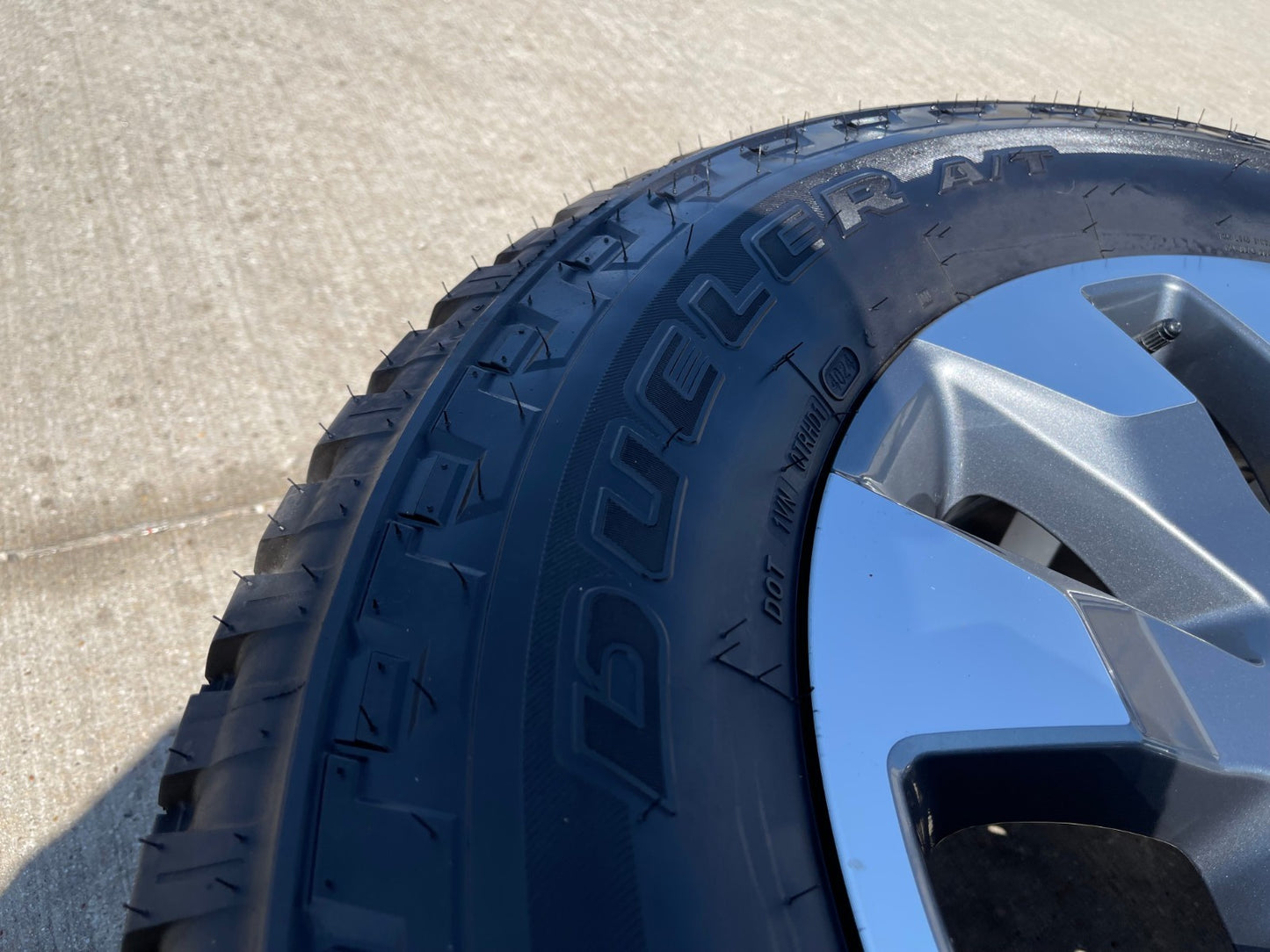 20" Chevy Silverado 2500 3500 OEM 5960 5947 GMC Sierra wheels rims tires NEW