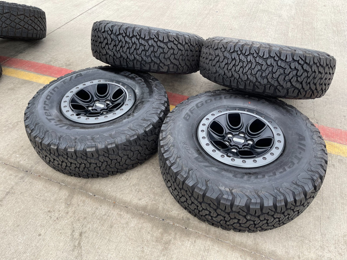 17" Ford F-150 Raptor OEM BEADLOCK rims wheels 10459 95210 BFG KO2 37" tires NEW