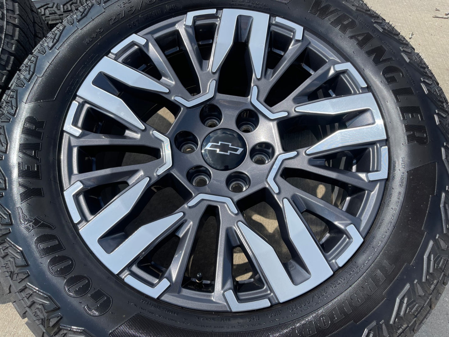 20" Chevy Silverado Z71 GMC Sierra Canyon OEM wheels rims 2025 2026 2027 SET