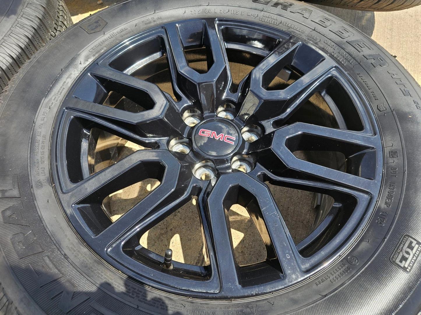 20" GMC Sierra Yukon Chevy OEM black 5914 5918 wheels rims 2023 2024 2025 2026