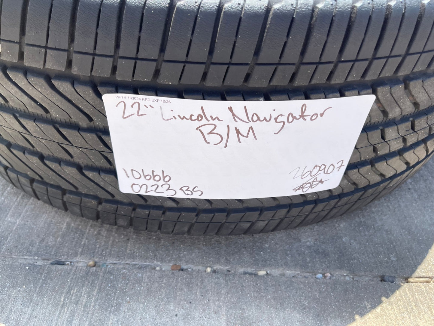 22" Lincoln Navigator OEM 10666 rims wheels BLACK LABEL BRIDGESTONE SET