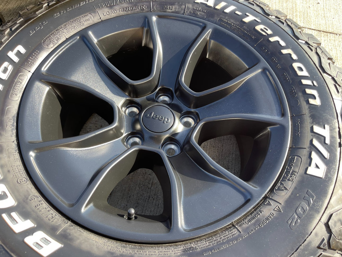 (4) 17" Jeep Wrangler Rubicon OEM 96226 wheels rims Gladiator BFG KO2 NEW 2026