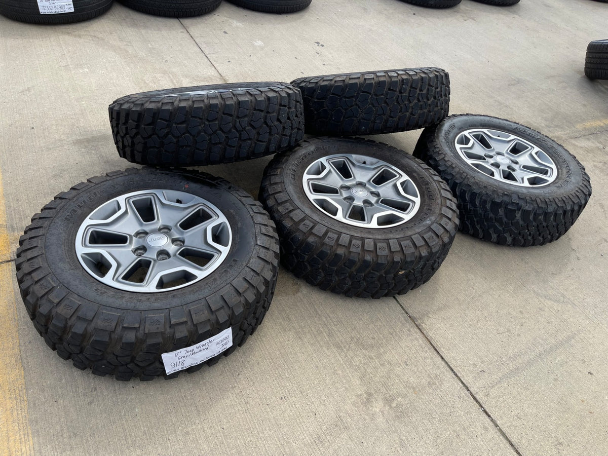 17" Jeep Wrangler Rubicon OEM 9118 wheels rims Gladiator BFG KM M/T SET