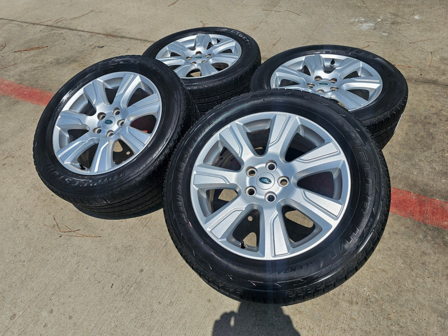 19" Range Land Rover LR4 OEM wheels rims 72259 tires