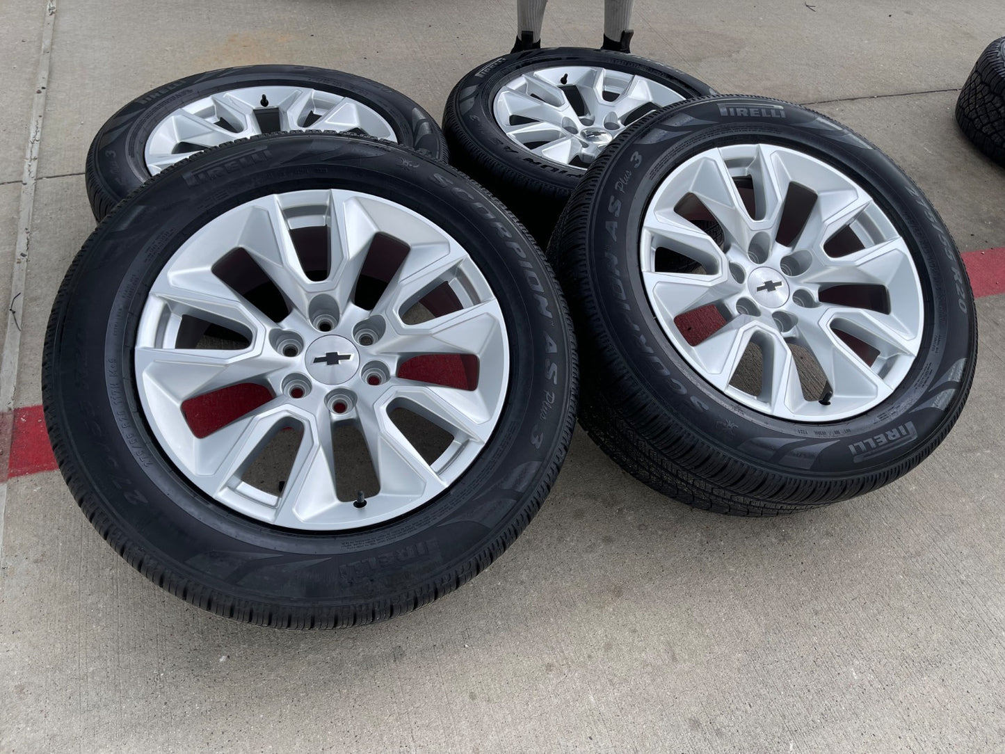 20" Chevy Silverado 1500 Tahoe OEM 5915 5916 wheels rims PIRELLI SET