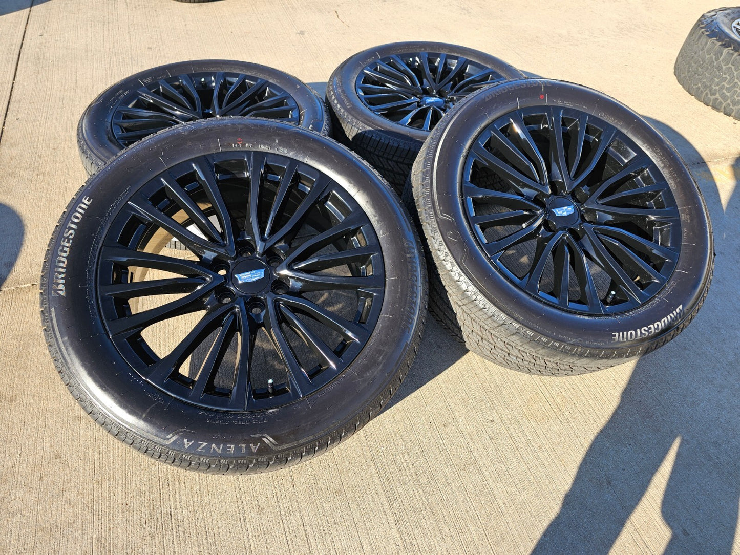 22" Cadillac Escalade V Platinum OEM 4883 95479 wheels rims 2024 2025 2026 NEW