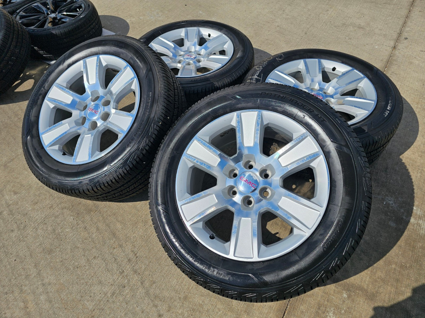 20" GMC Sierra Yukon Denali OEM 5650 wheels rims tires