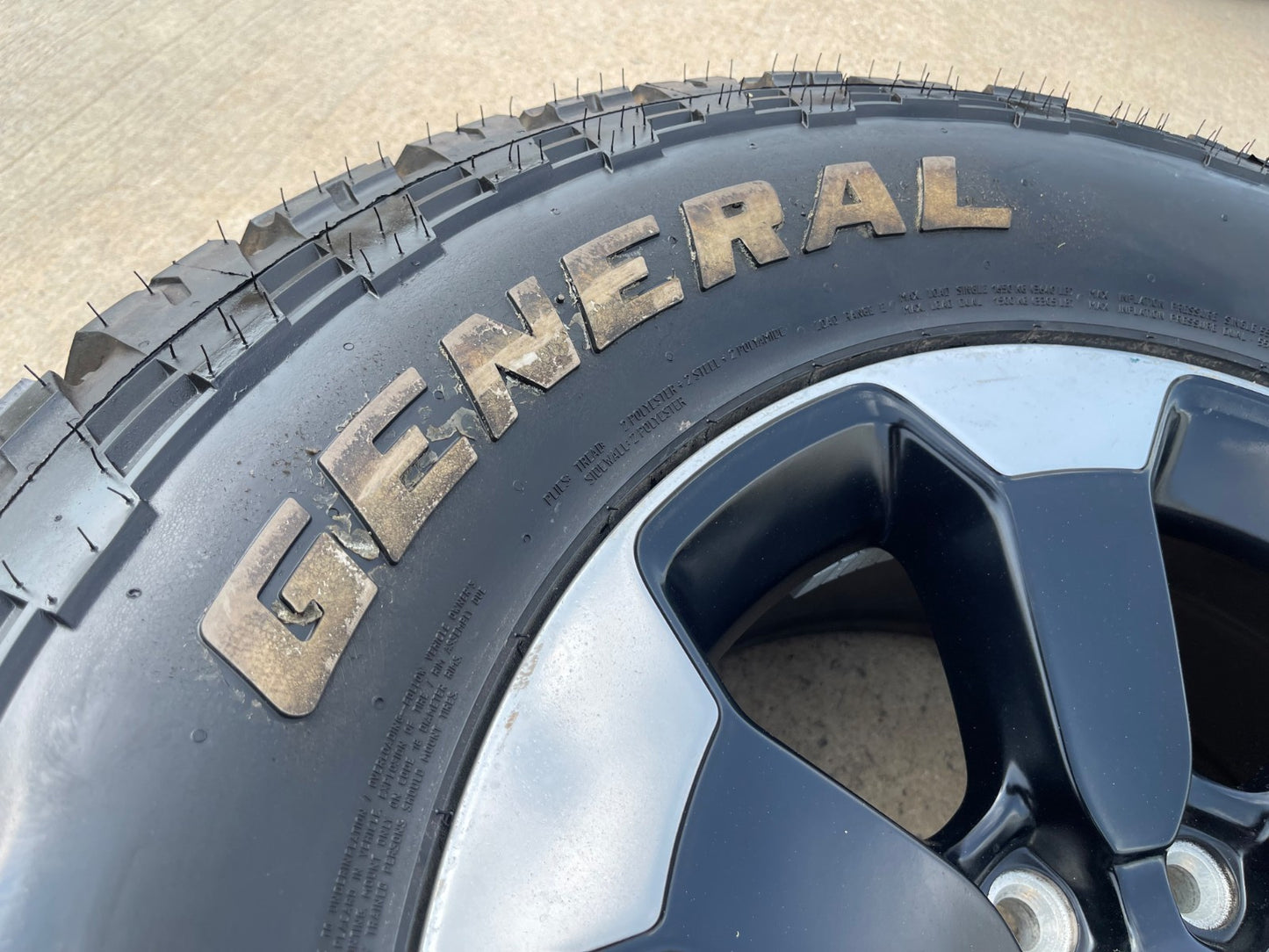 18" Dodge Ram 1500 Rebel Black OEM wheel rim 2671 tire single GENERAL A/T NEW