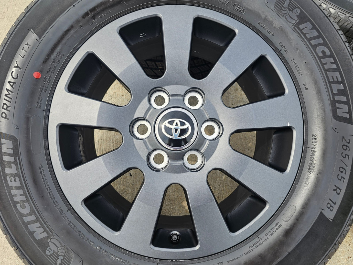 18" Toyota Land Cruiser OEM TRD wheels rims 95952 Tundra Sequoia MICHELIN NEW