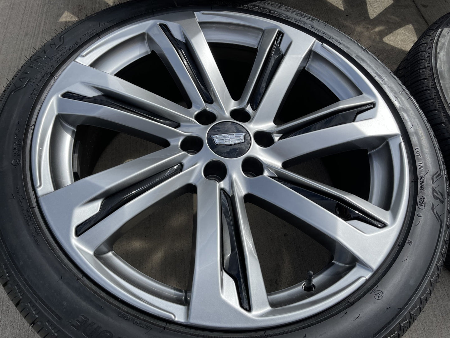 24" Cadillac Escalade V OEM wheels rims 2024 2025 2026 BRIDGESTONE DISCOUNTED