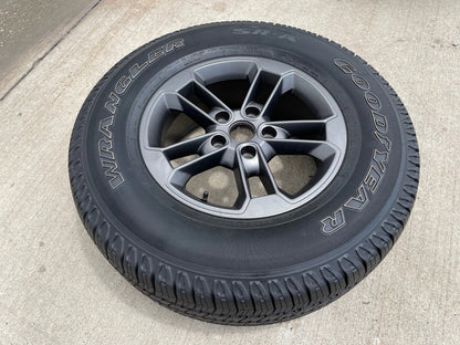 17" Jeep Wrangler Gladiator OEM 9158 9197 wheel rim GRAY spare