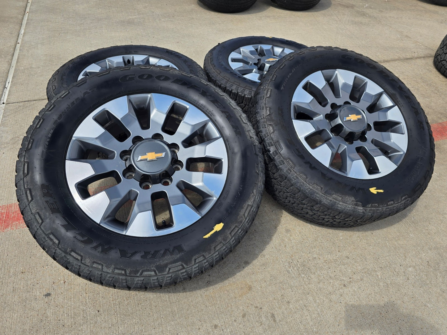 20" Chevy Silverado GMC Sierra 2500 3500 OEM 5960 5947 wheels rims DISCOUNTED
