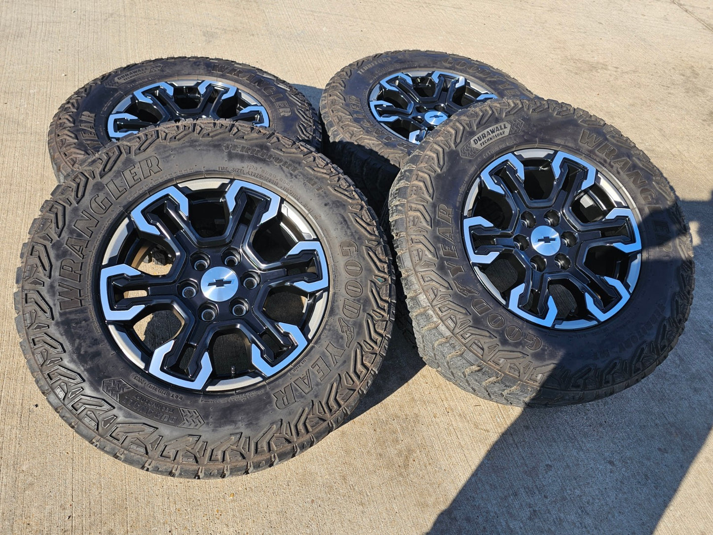 18" Chevy Silverado ZR2 Tahoe TRAIL BOSS Sierra OEM 95415 wheels rims GOODYEAR