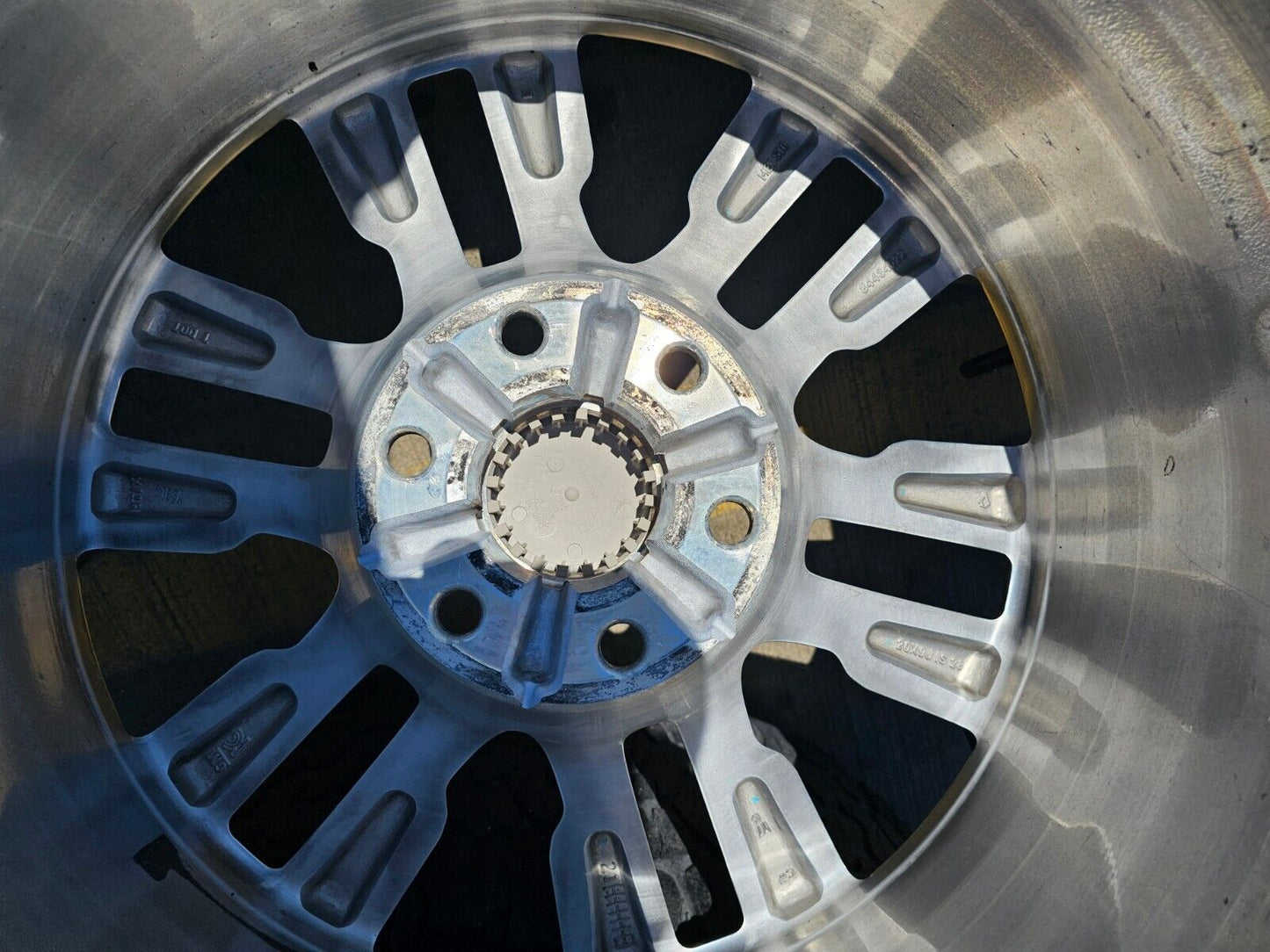 20" Chevy Tahoe Silverado GMC Yukon Sierra OEM 2120 14024 wheels rims BFG