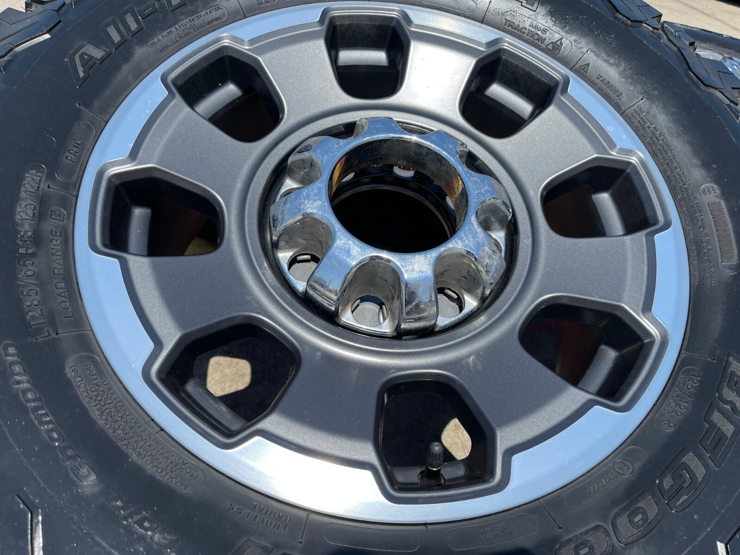 18" Ford F-250 F-350 OEM TREMOR rims wheels 10482 33" tires BFG KO2 A/T