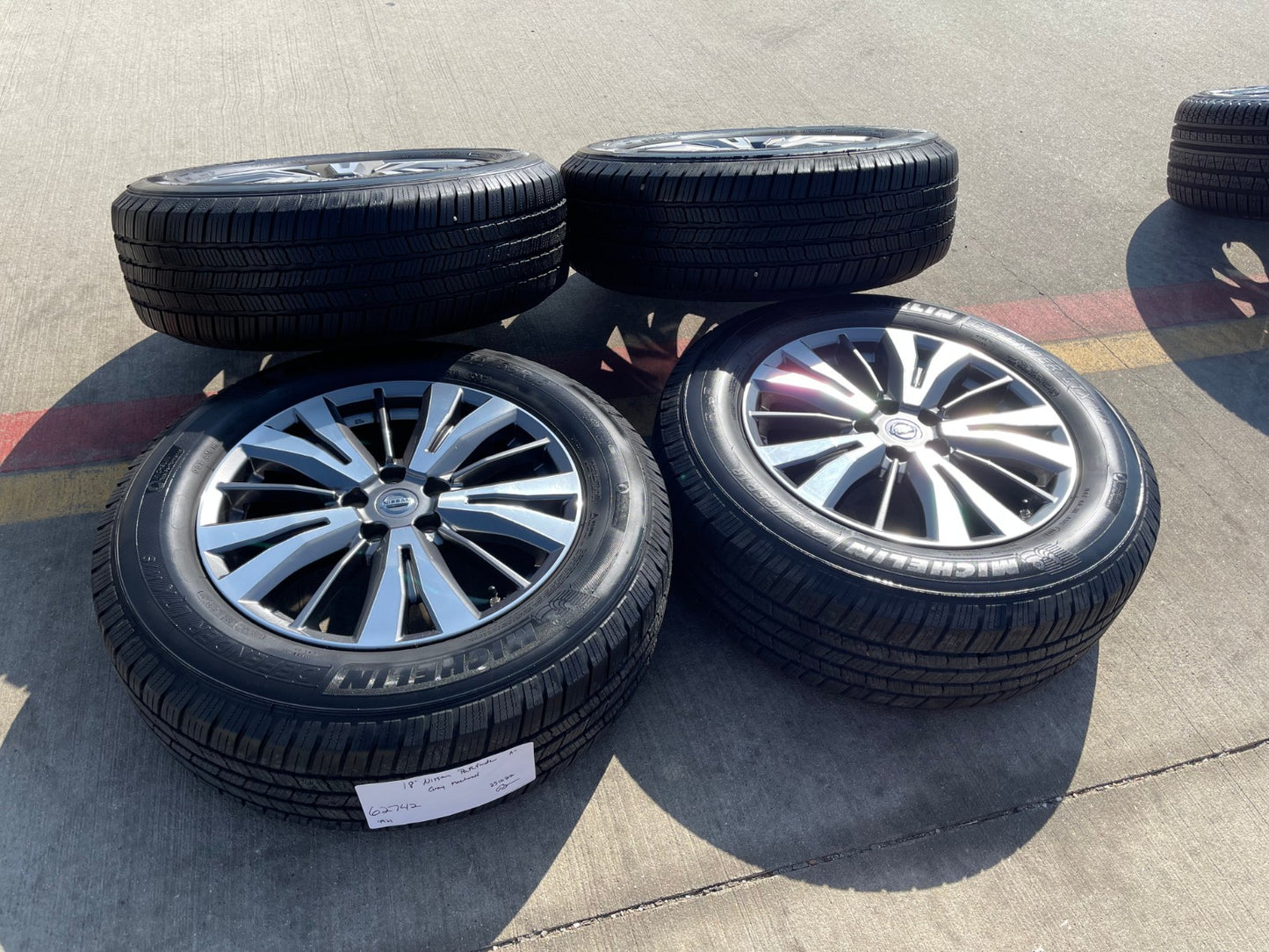 18" Nissan Pathfinder Murano FX35 FX45 QX60 OEM 62742 wheels rims MICHELIN