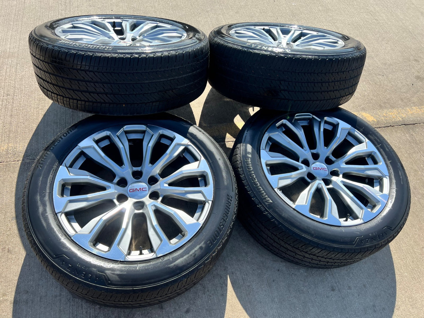 22" GMC Yukon Sierra DENALI OEM wheels rims 14025 97000 tires BRIDGESTONE