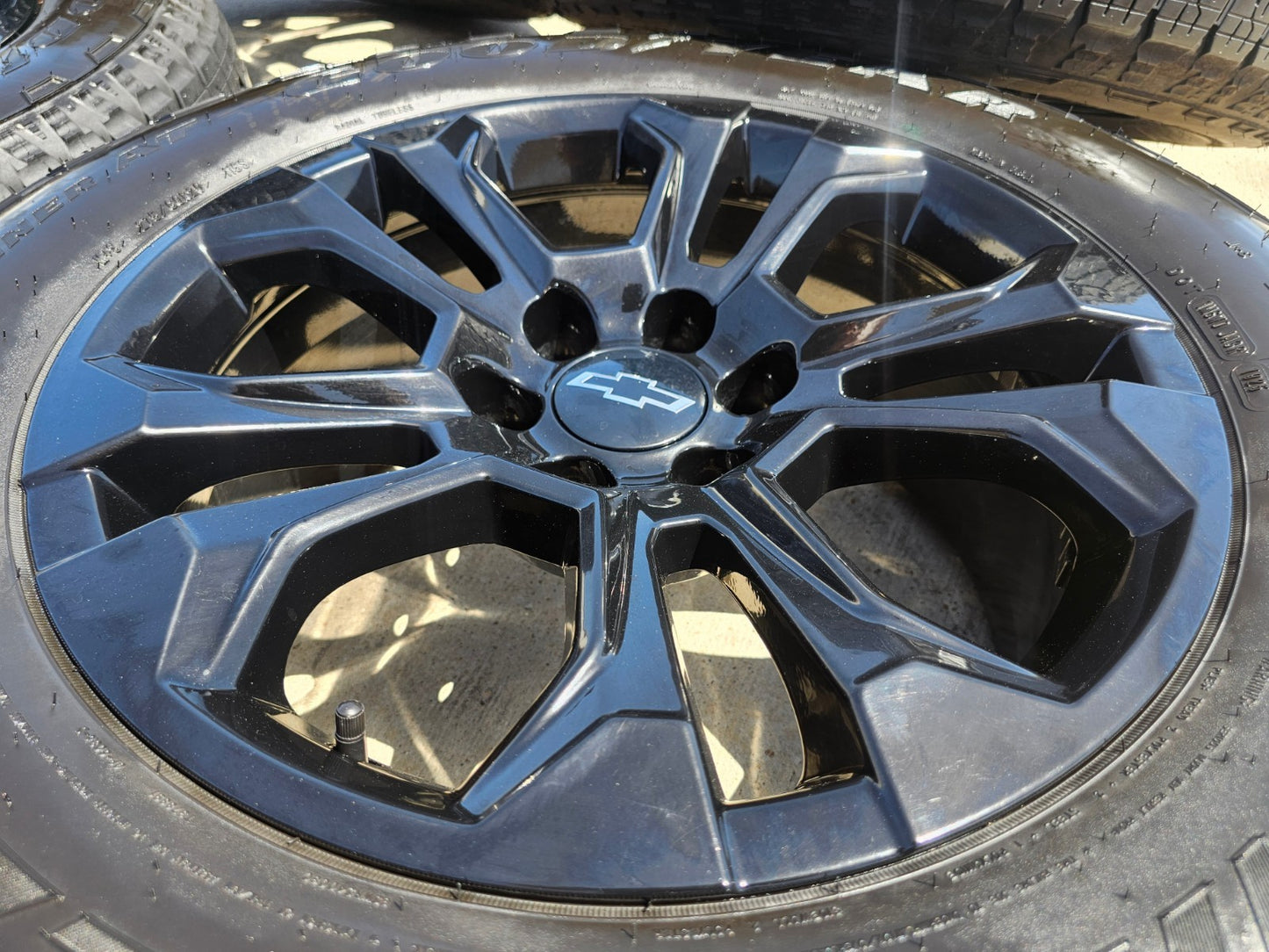 20" Chevy Tahoe Silverado OEM 14090 95417 wheels rims tires SET GOODYEAR A/T