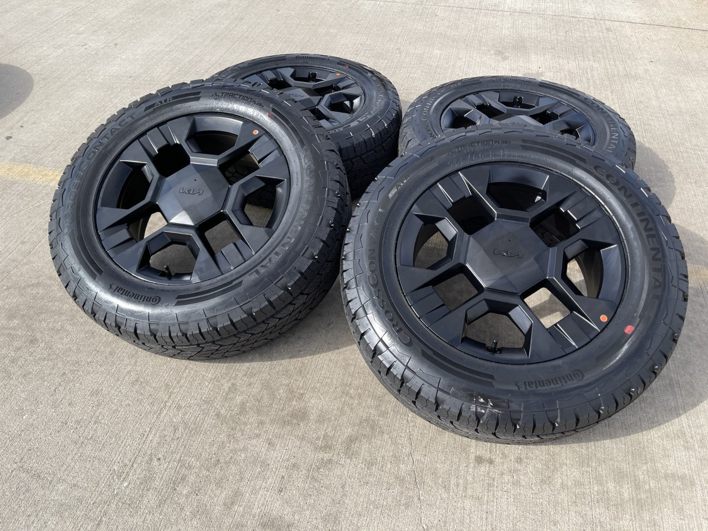 18" Kia Telluride X-PRO OEM wheels rims Sorento Sedona 2026 2027 NEW