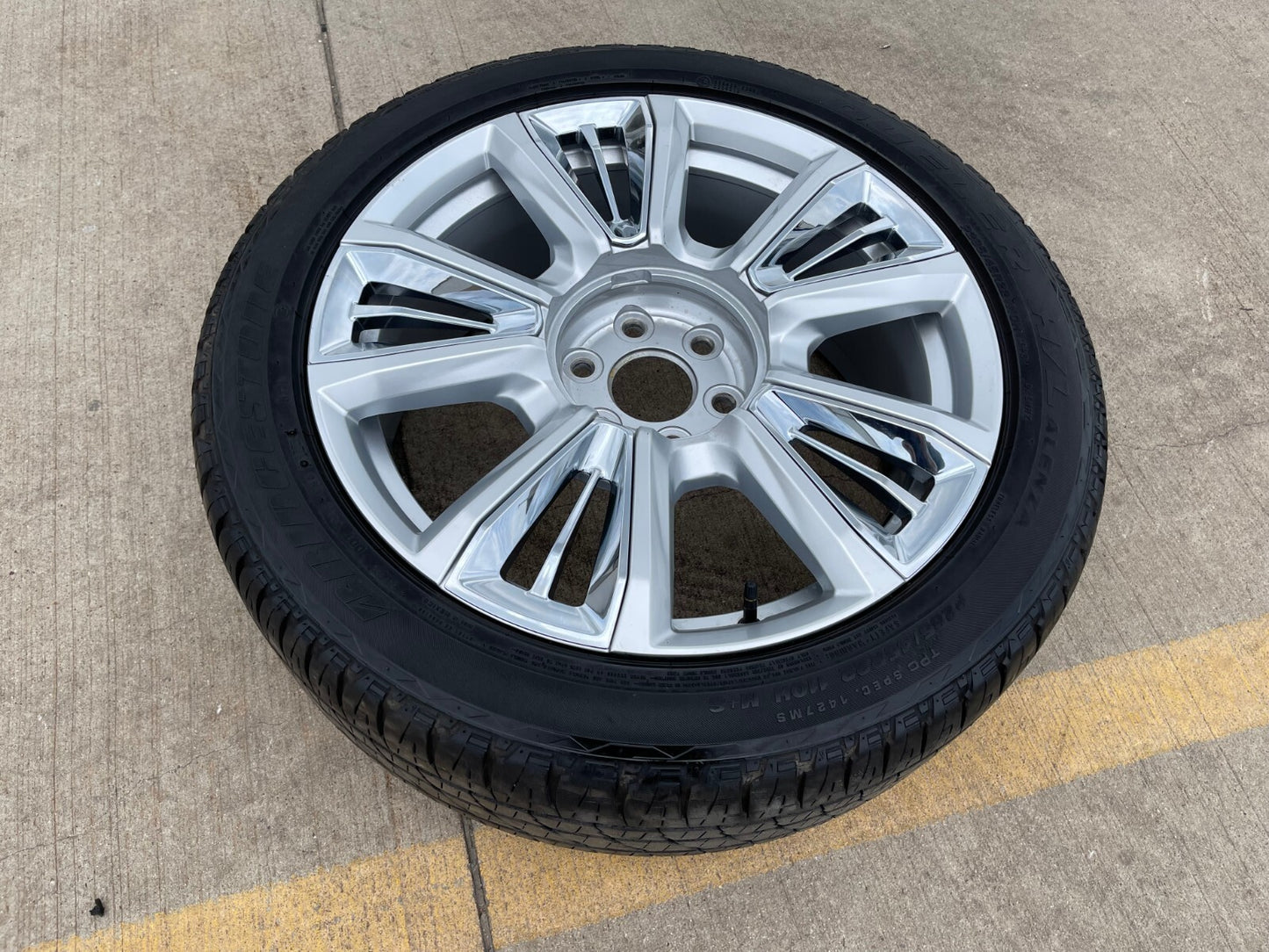 22" Chevy Tahoe RST OEM wheel rim 96951 Silverado Suburban 2021 2022 2023 2024