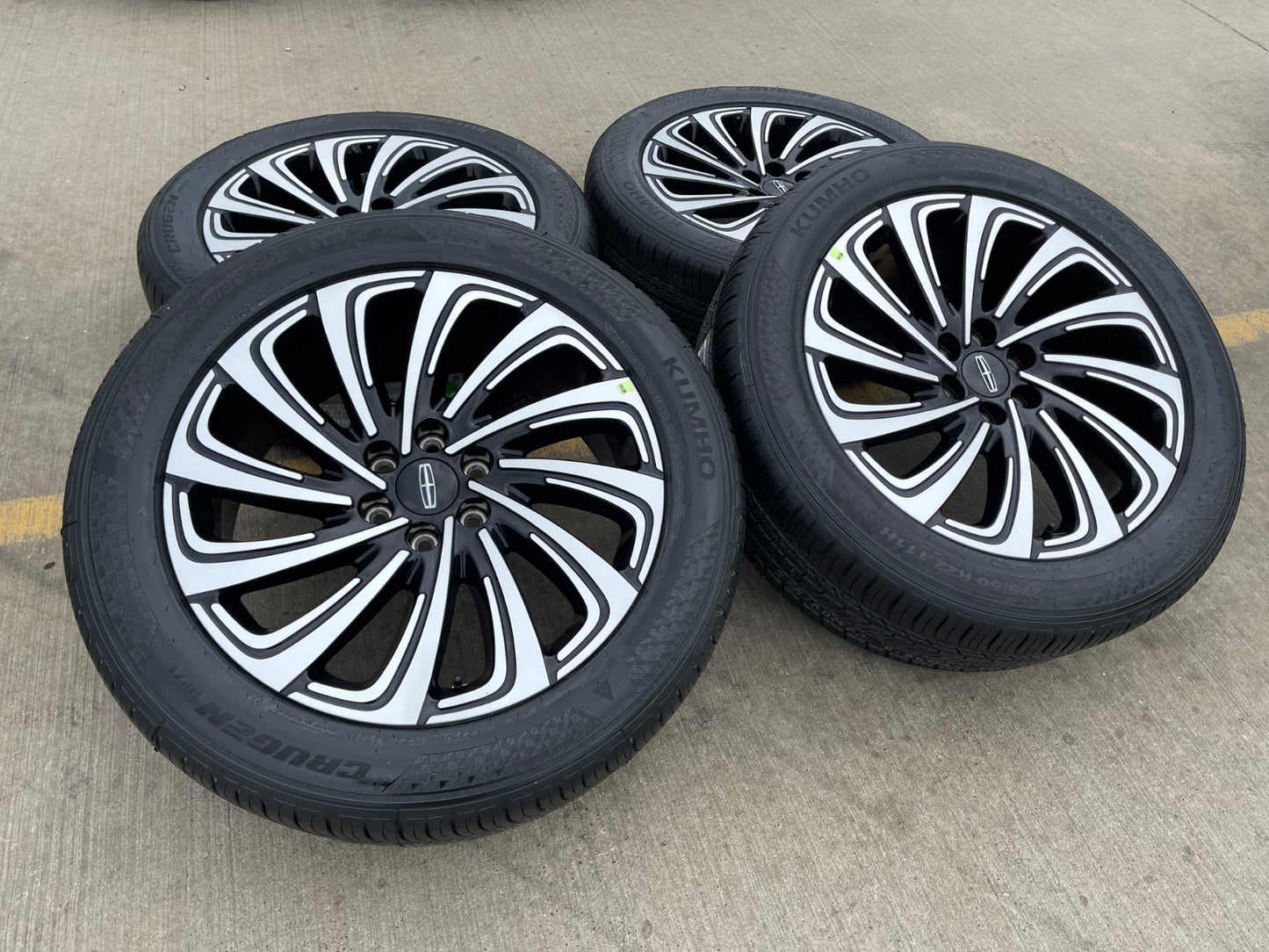 22" Lincoln Navigator OEM 10666 rims wheels BLACK LABEL 2025 2026 KUHMO NEW