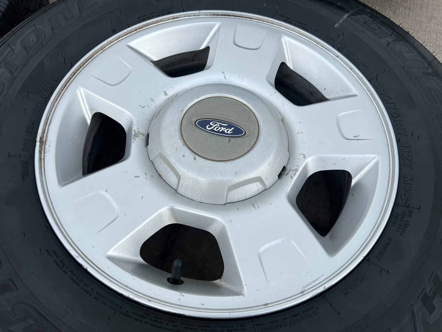 17" Ford F-150 Expedition OEM 3553 rims wheels tires