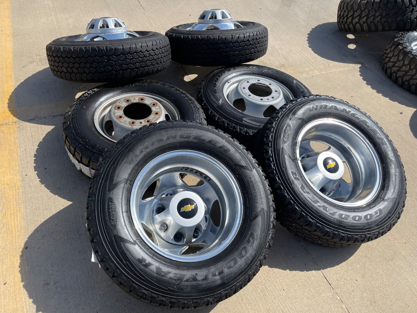 17" Chevy Silverado GMC Sierra 3500 Dually rims wheels SET OEM 5519 5520 8094