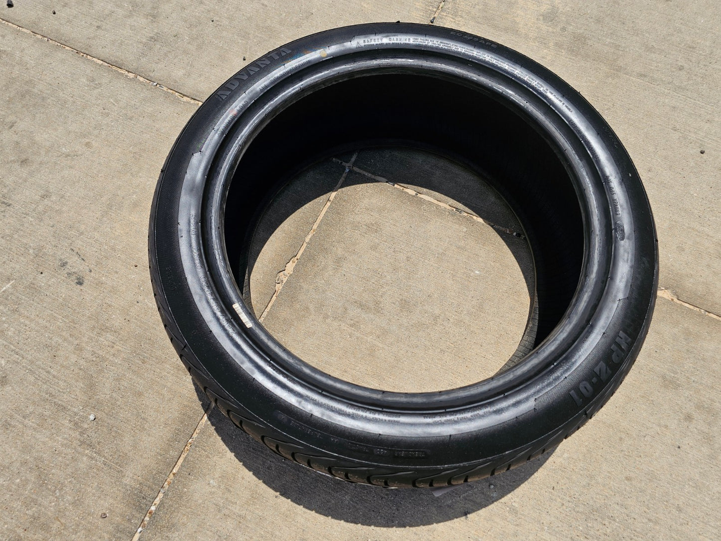 (1) 245/45/20 Advanta HPZ-01 tire SL 245/45R20 99W NEW