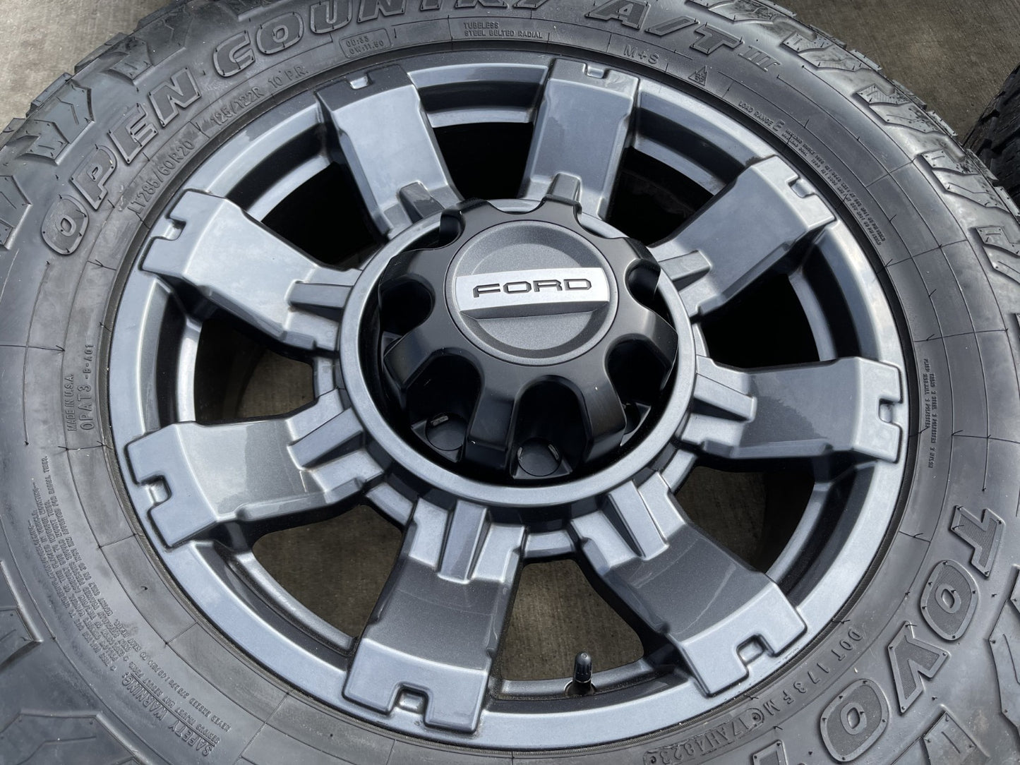 20" Ford F-250 F-350 OEM 10296 10485 Lariat wheels rims 2023 2024 2025 2026 TOYO