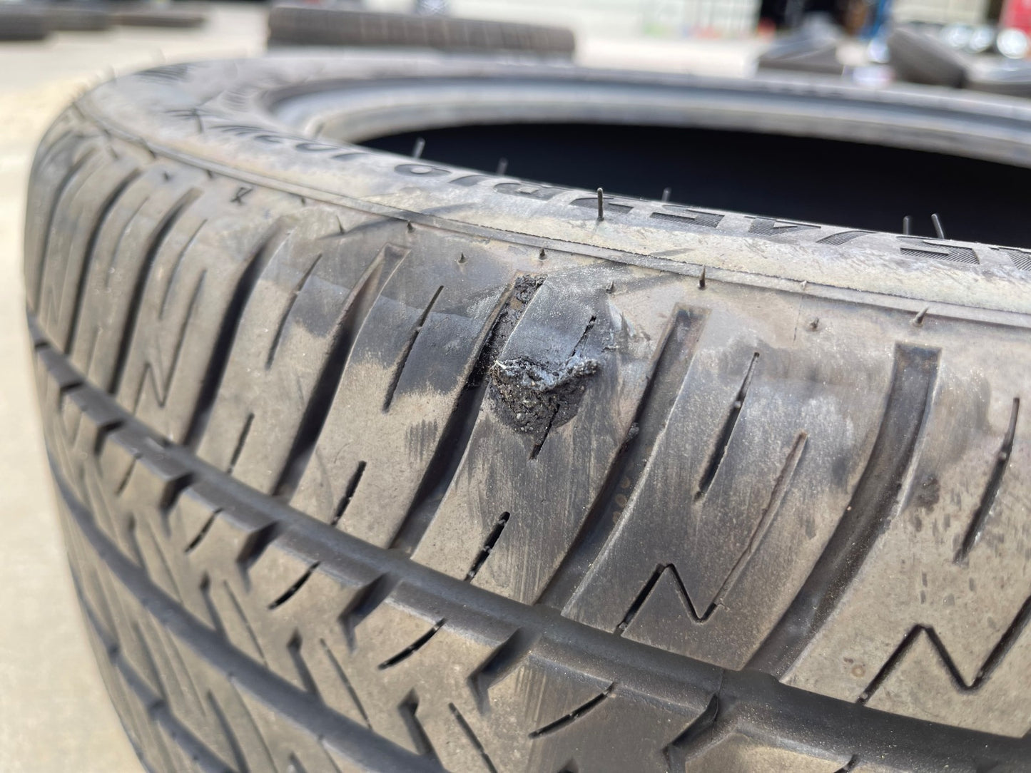 (1) 245/45/19 Advanta HPZ-02 tire 245/45R19 102W XL