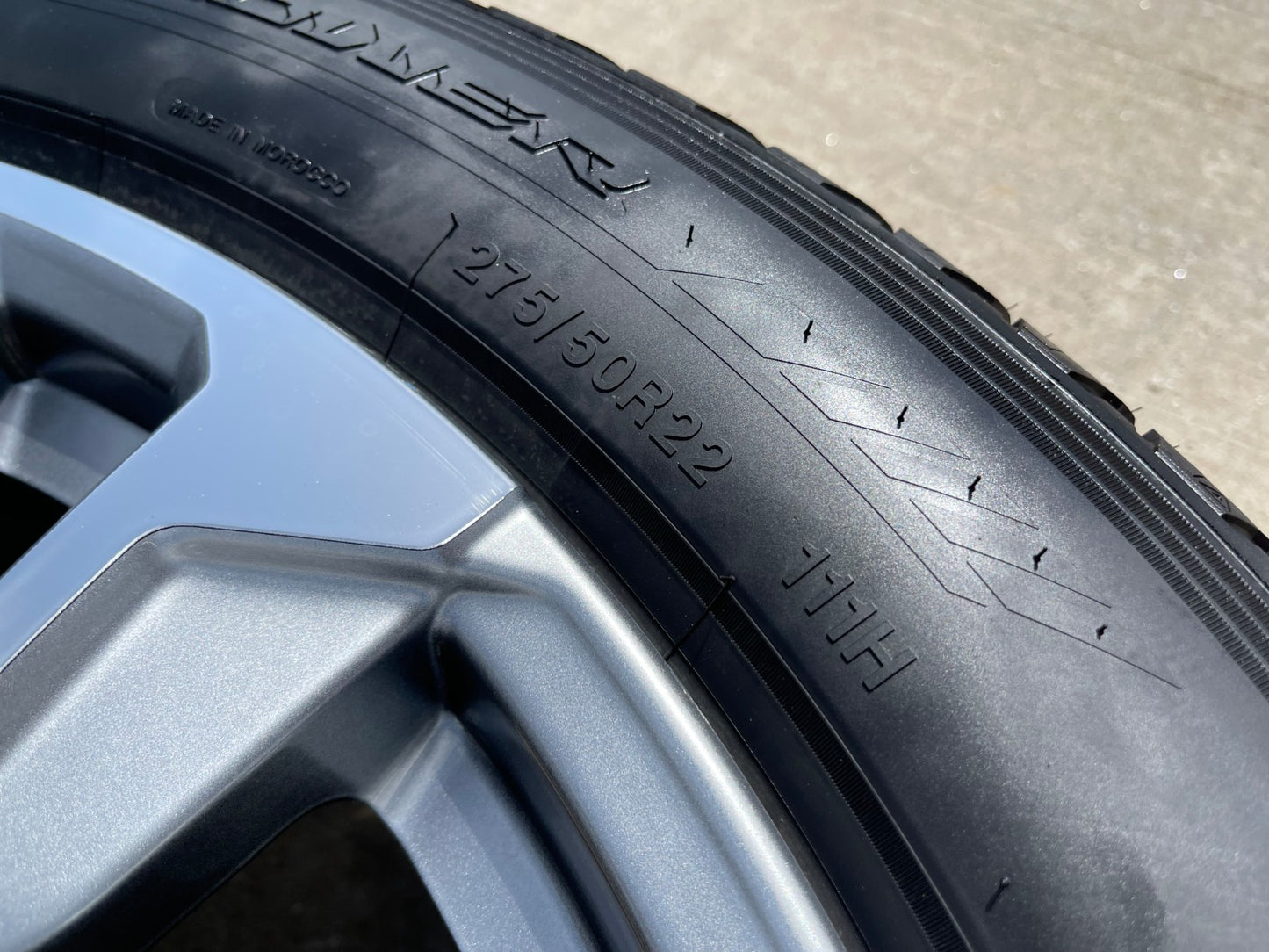 22" GMC Yukon Sierra DENALI OEM wheels rims 14025 97000 tires
