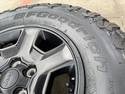 17" Jeep Wrangler Rubicon OEM 9260 wheels rims Gladiator tires BFG KO2 A/T 33"