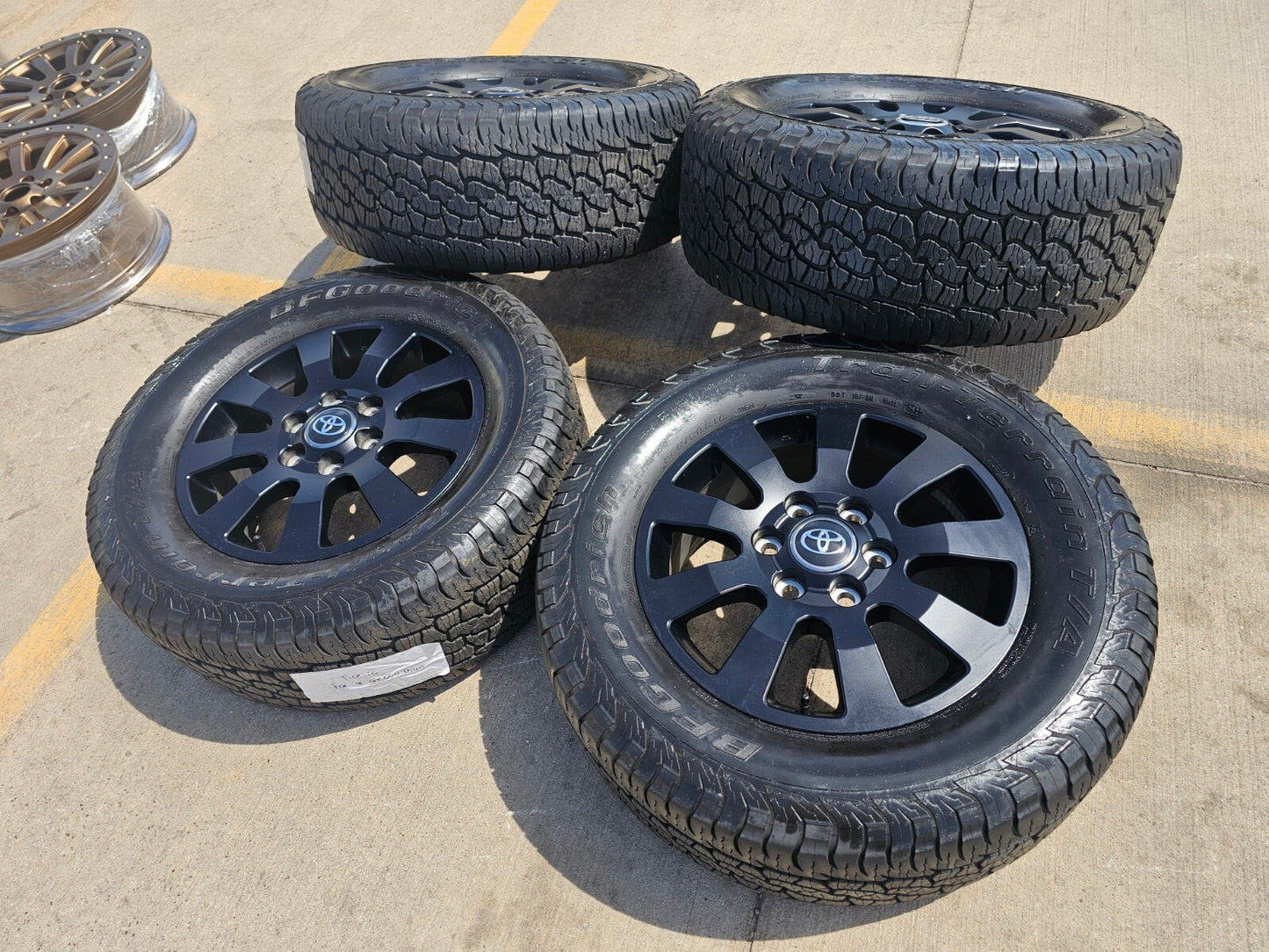 18" Toyota Land Cruiser OEM wheels rims 95952 Tundra Sequoia 2024 2025 2026 BFG