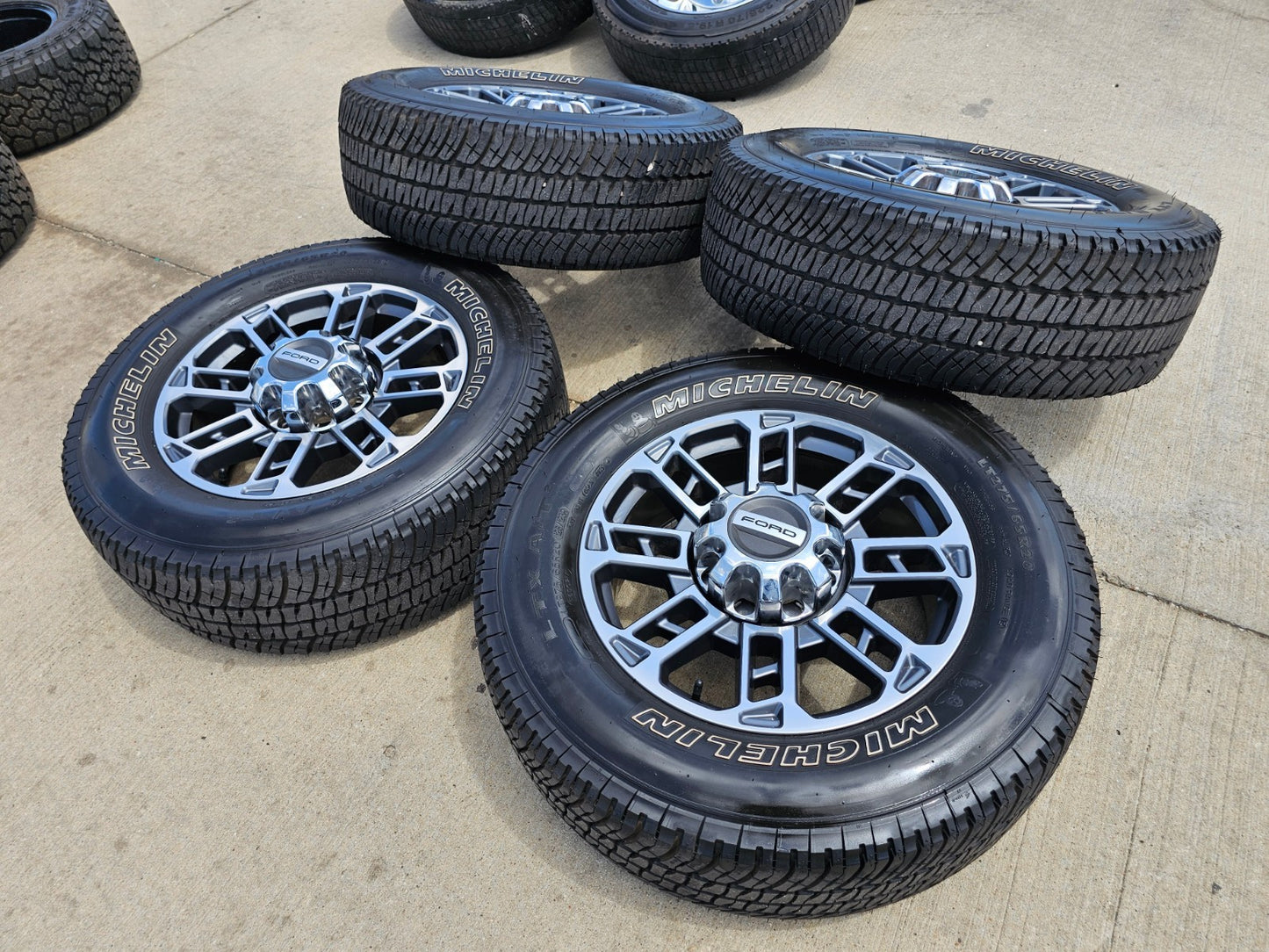 20" Ford F-250 F-350 OEM LIMITED wheels rims 10302 10483 2025 2026 NEW MICHELIN