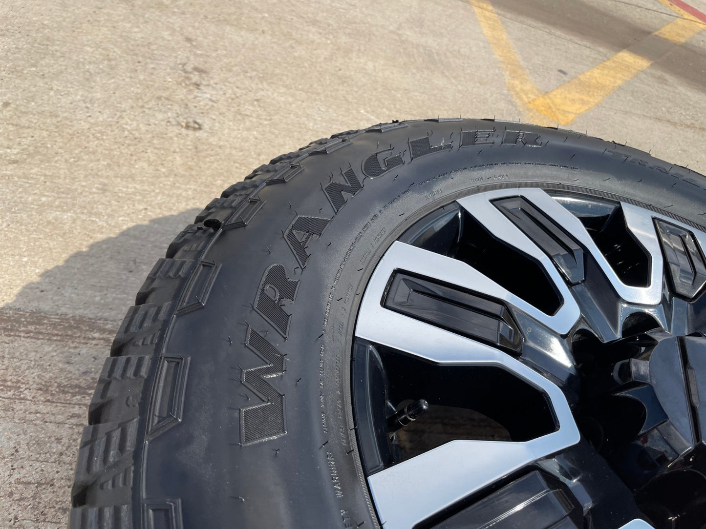 20" GMC Sierra AT4X 2500 3500 OEM wheel rim 5958 14138 Chevy Silverado