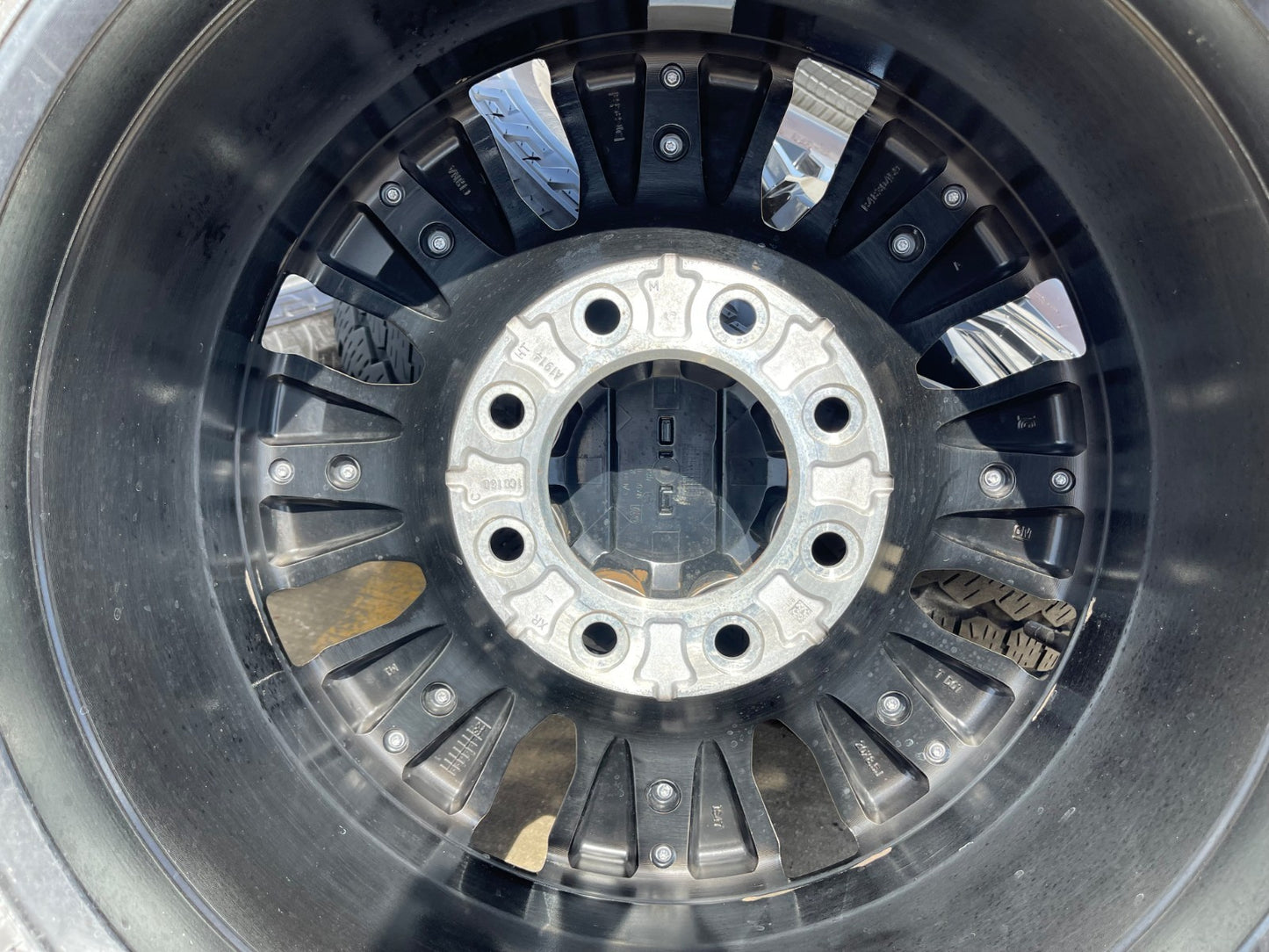 20" GMC Sierra DENALI 2500 3500 OEM wheels rims 5958 14138 Chevy DUELER A/T