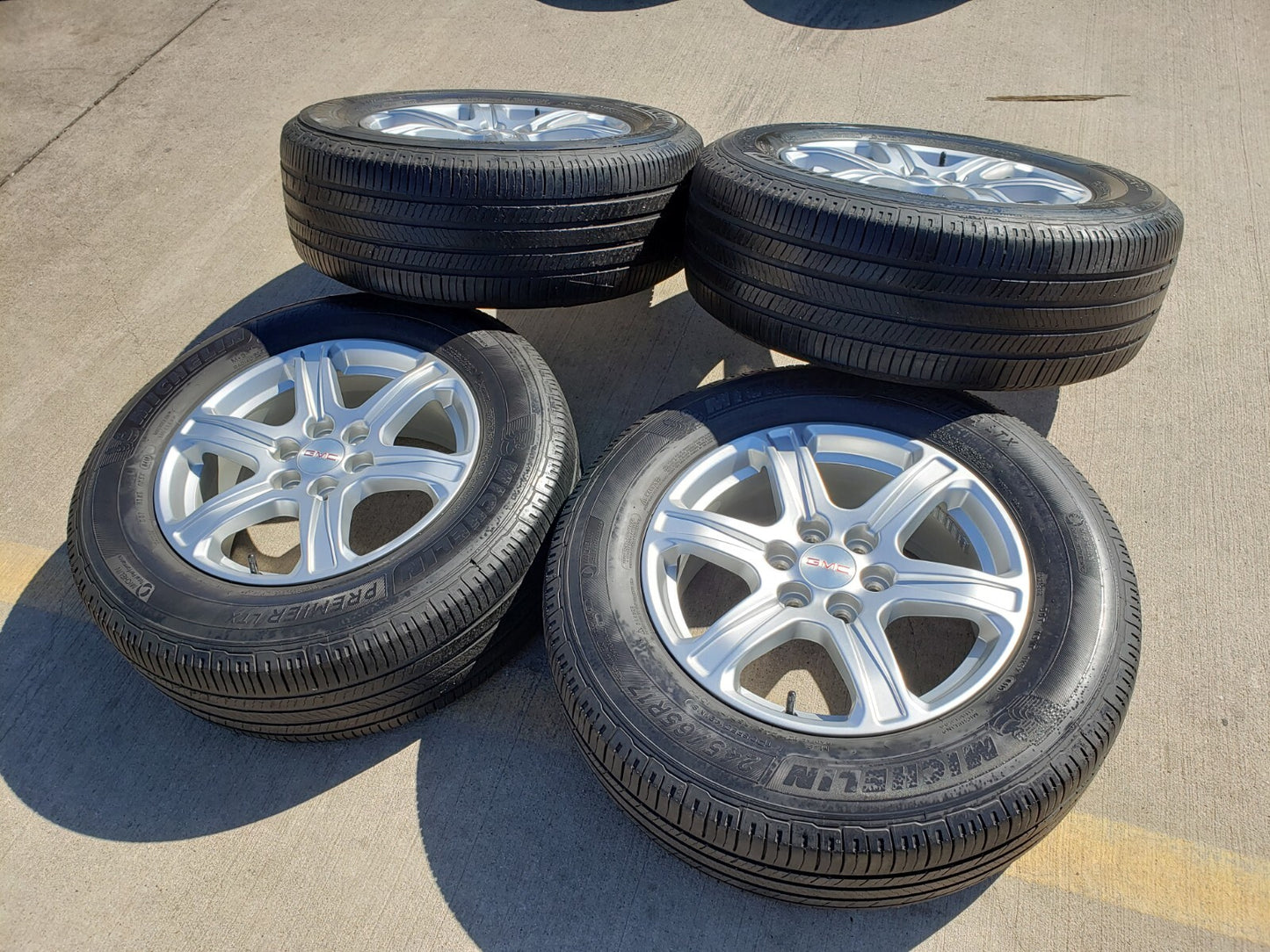 17" GMC Acadia Chevy Blazer Cadillac XT6 OEM wheels rims 5795 tires