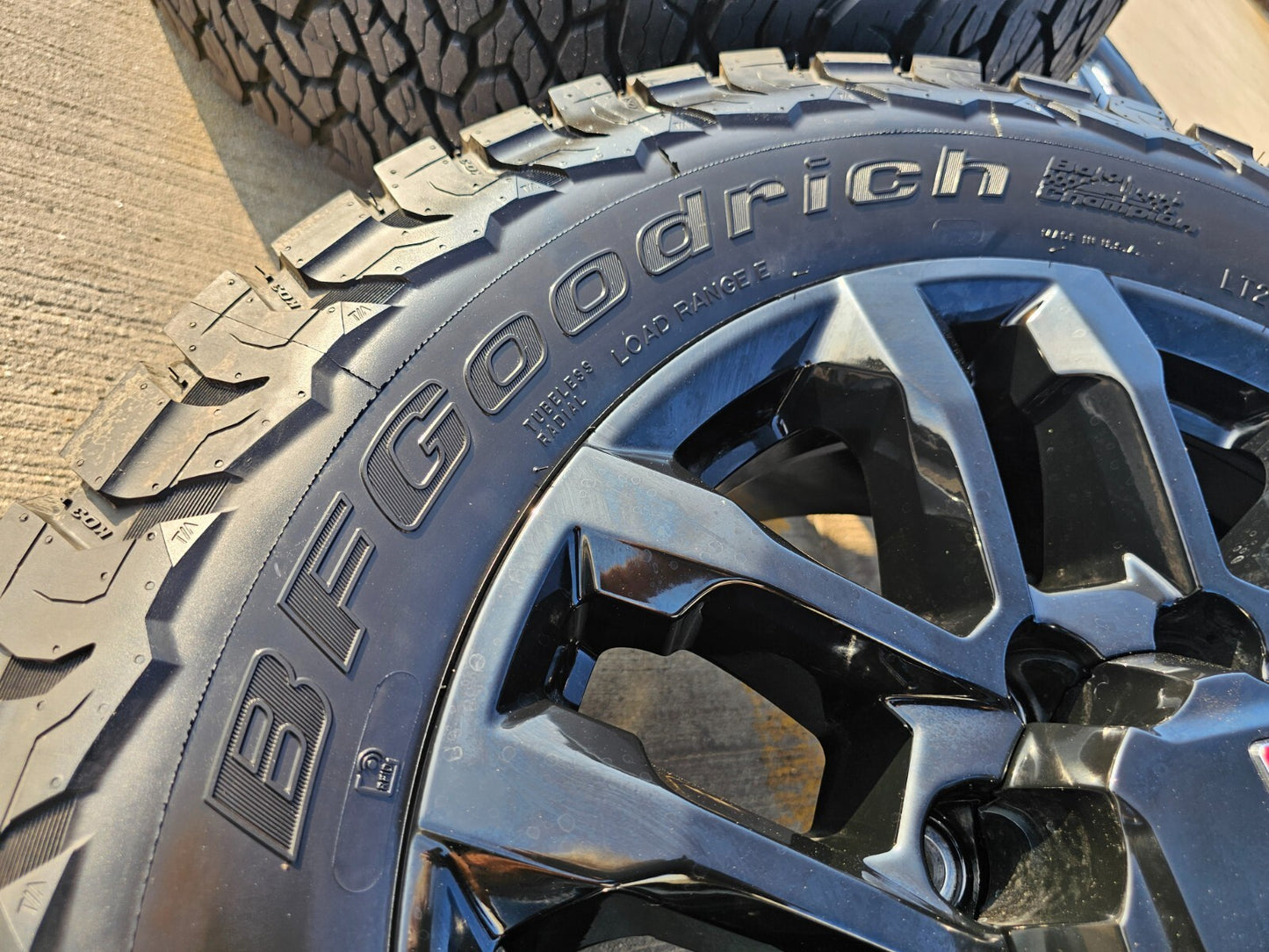 20" Chevy Silverado Trail Boss GMC AT4 2500 87847207 OEM wheels rims 2025 NEW