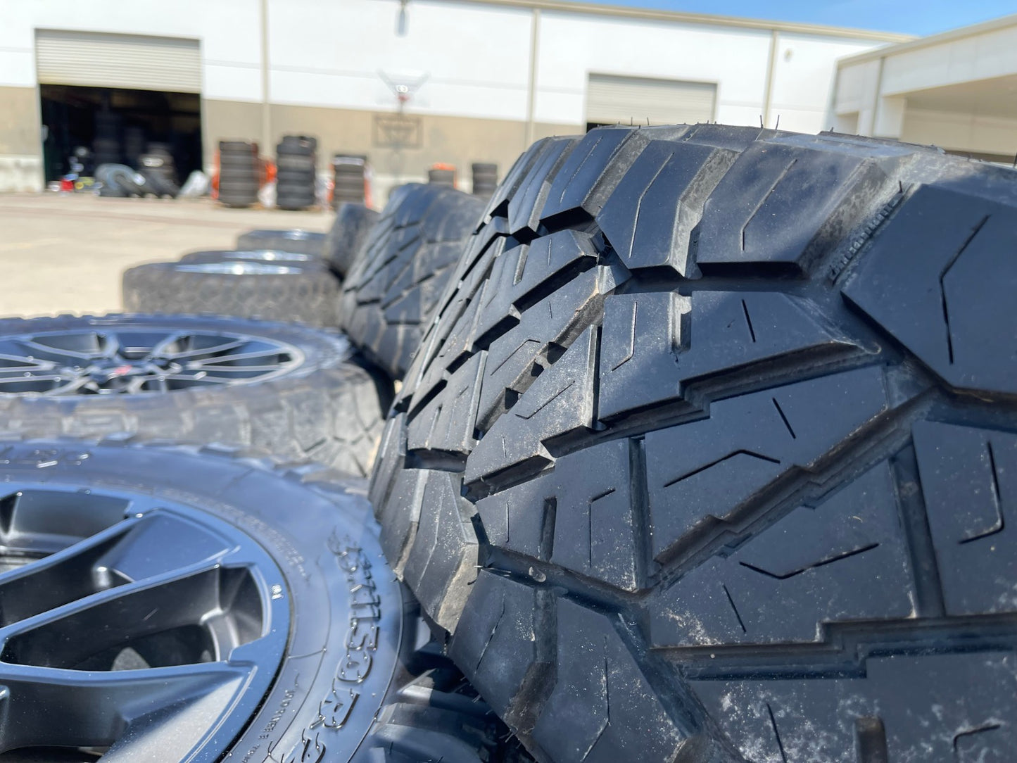 20" Toyota Tundra TRD OEM wheels rims 95314 65196 Sequoia SET NITRO 35"